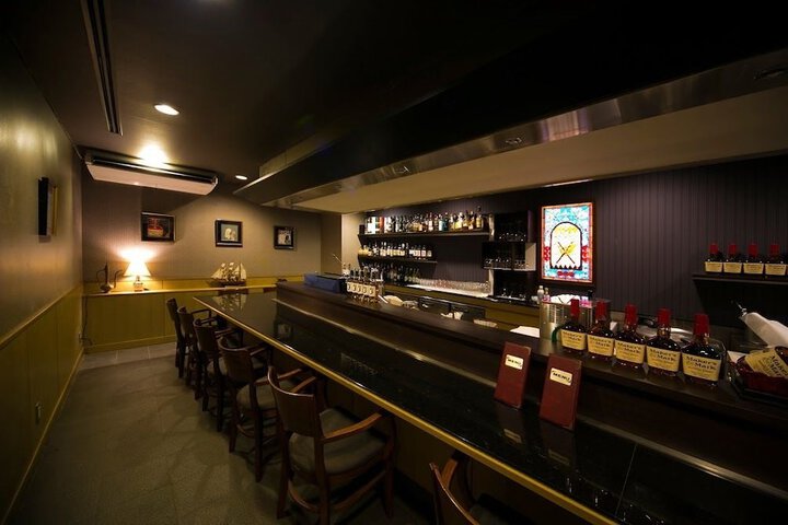Lounge 19 of 36