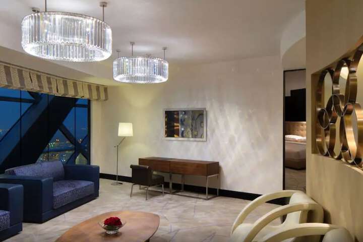 Room 14 of 167