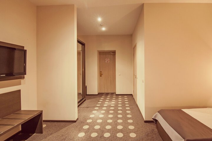 Room 18 of 69