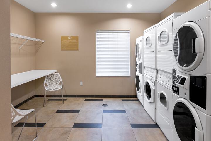 Laundry 20 of 34
