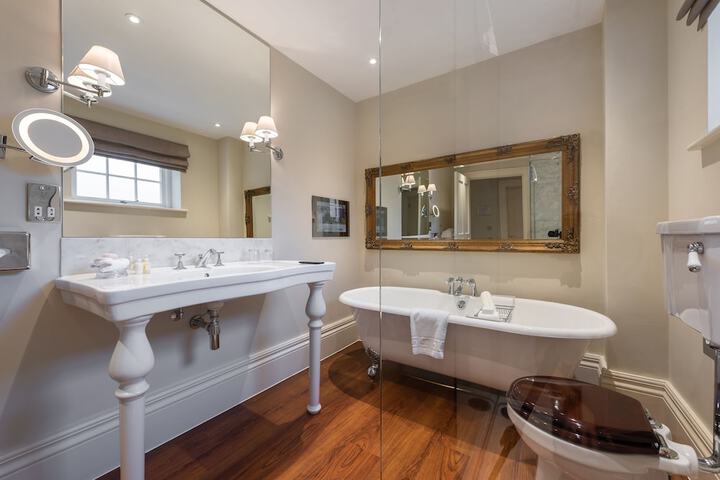 Room 26 of 57