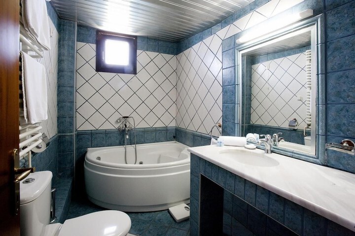 Room 25 of 57