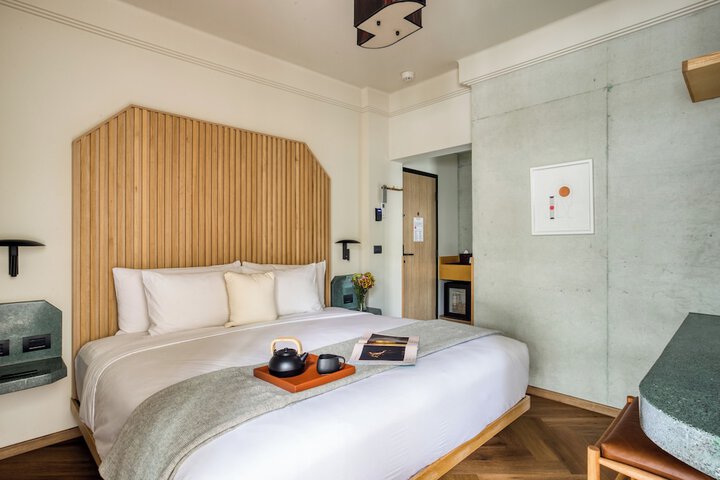 Room 64 of 120