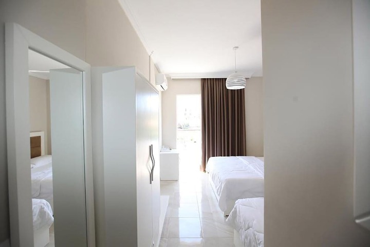 Room 10 of 46