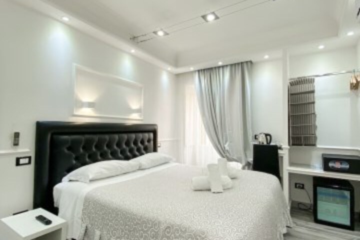 Room 25 of 82