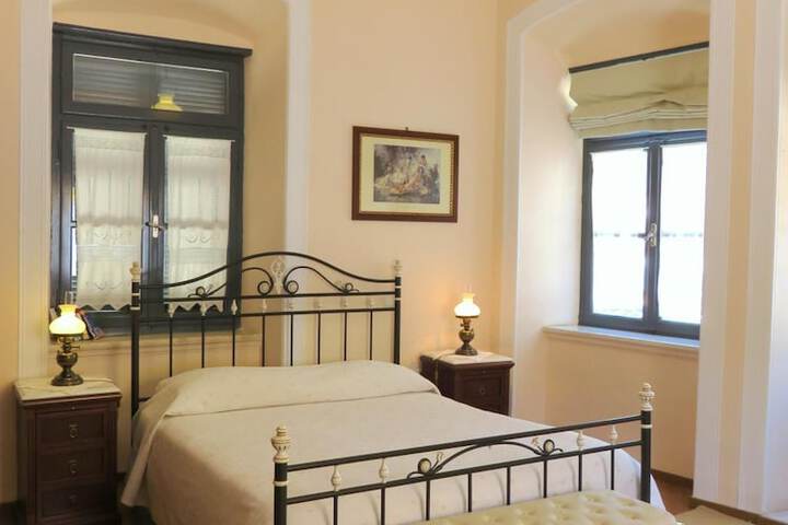 Room 4 of 60