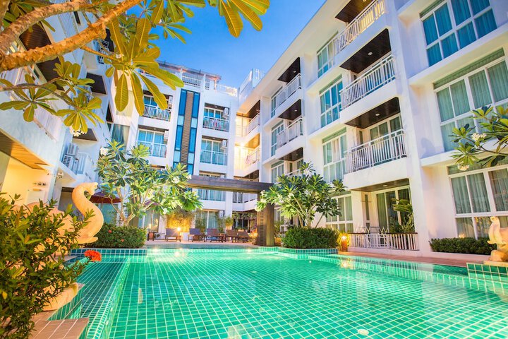 Arisara Place Hotel