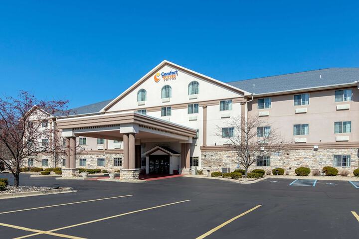 Comfort Suites Stevensville - St Joseph - Stevensville Mi 2633 West Marquette Woods Rd 49127