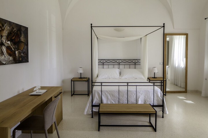 Room 6 of 54