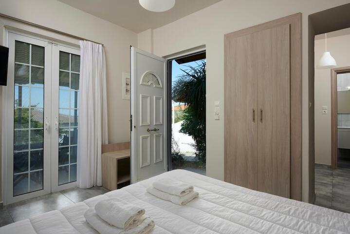 Room 9 of 70