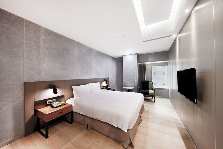 CHECK Inn Taipei Nanjing