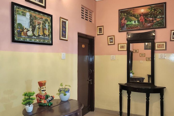 Room 6 of 23
