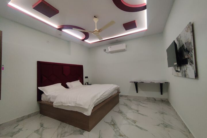 Room 5 of 22