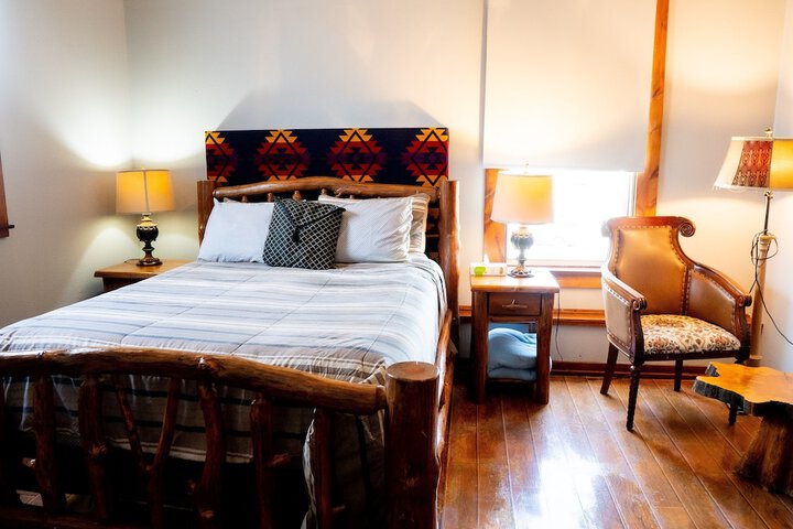 Lodge Premium Cabin Queen Bed (79 of 79)