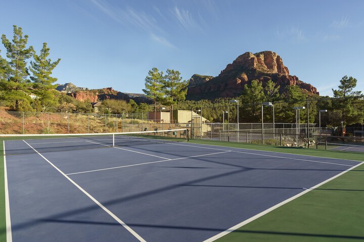 Tennis court