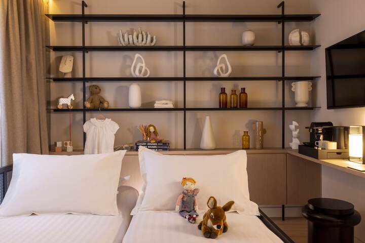Room 3 of 57