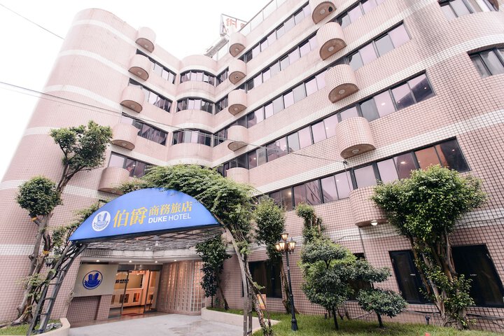Hotel 2 of 67