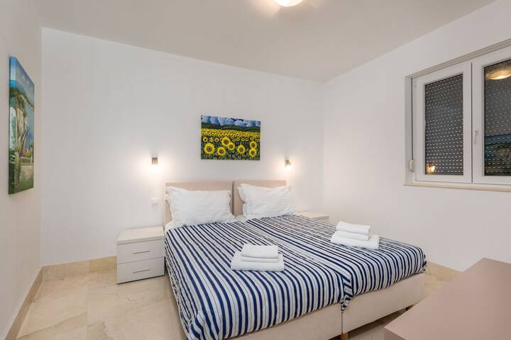 Room 10 of 58