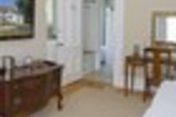 Room 80 of 174