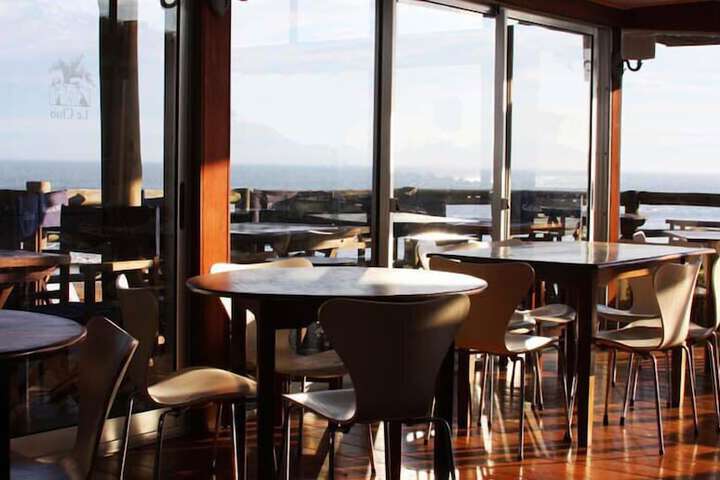 Dining 3 of 8