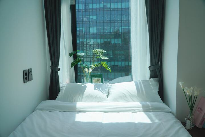 Room 18 of 130