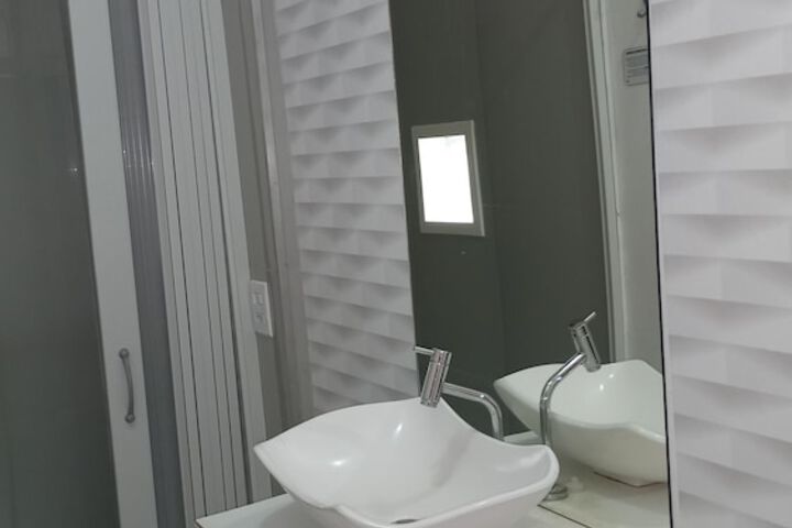 Room 58 of 74