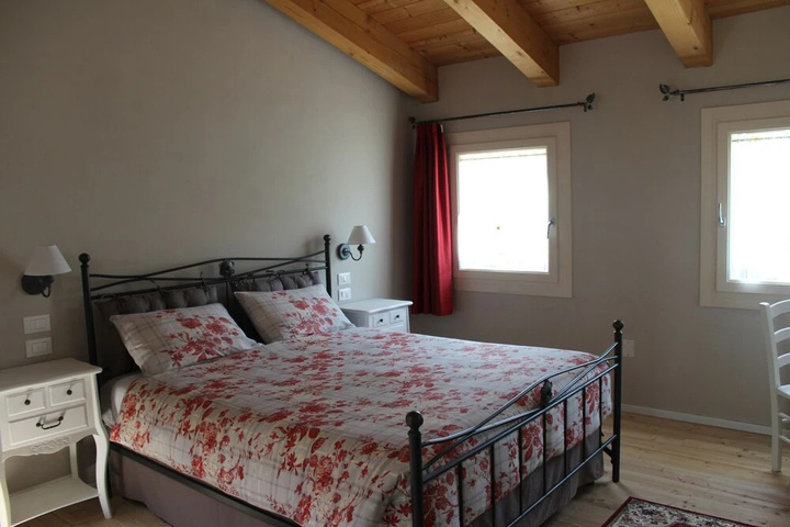 Room 3 of 22