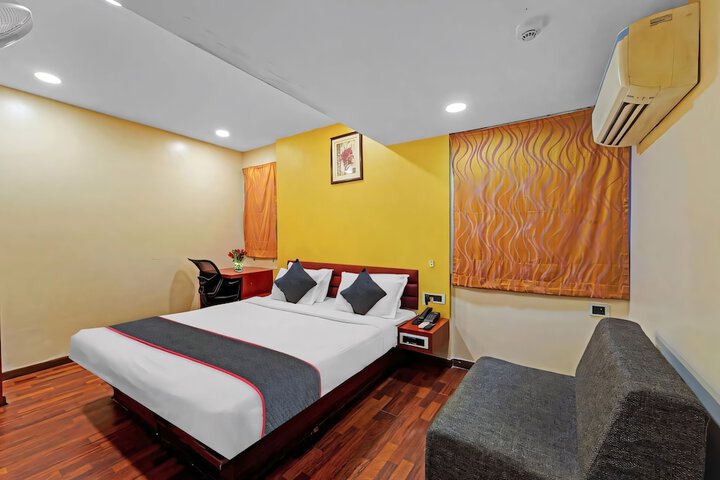 Room 6 of 22