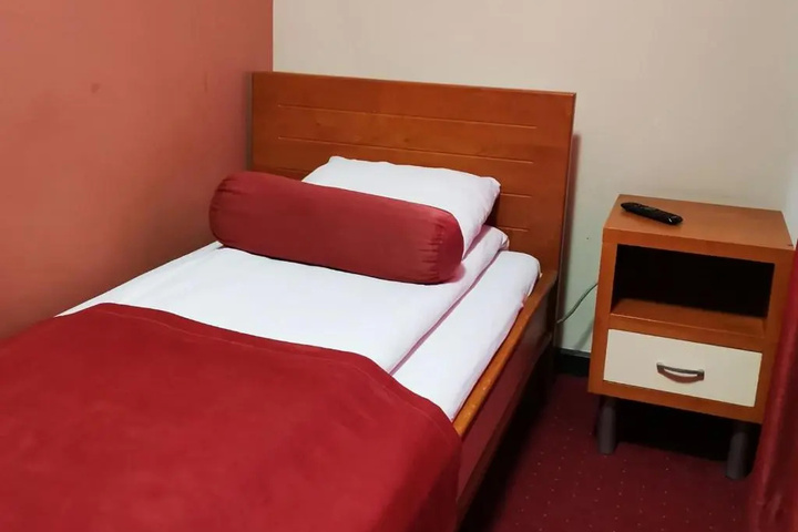 Room 3 of 12