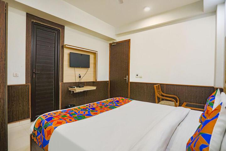 Room 15 of 39