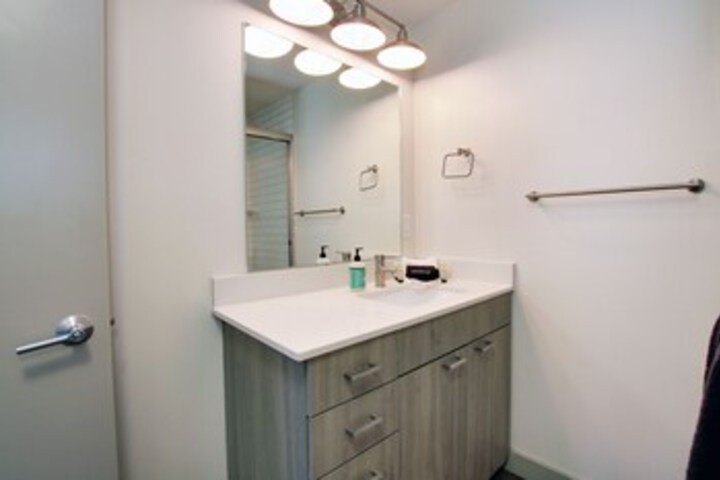 Room 44 of 328