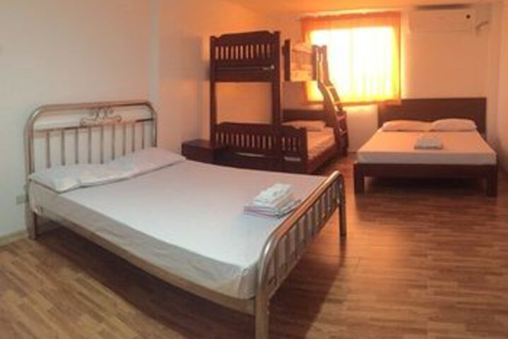 Room 14 of 22