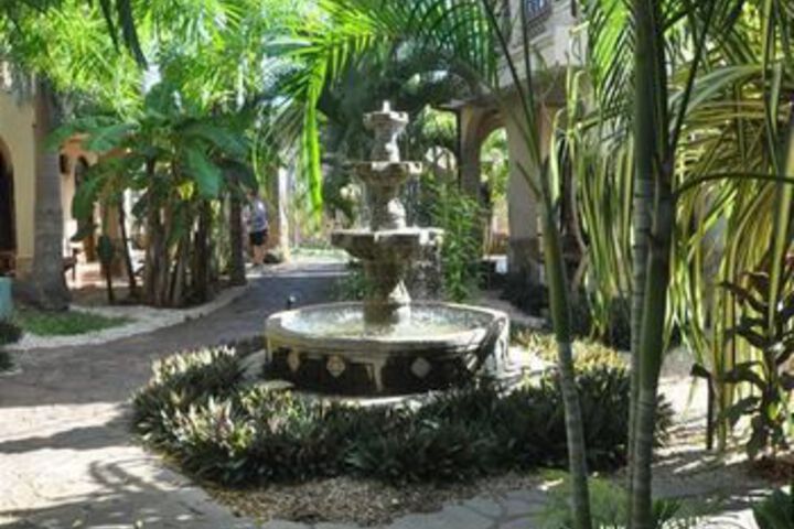 Hotel Exterior 6 of 24