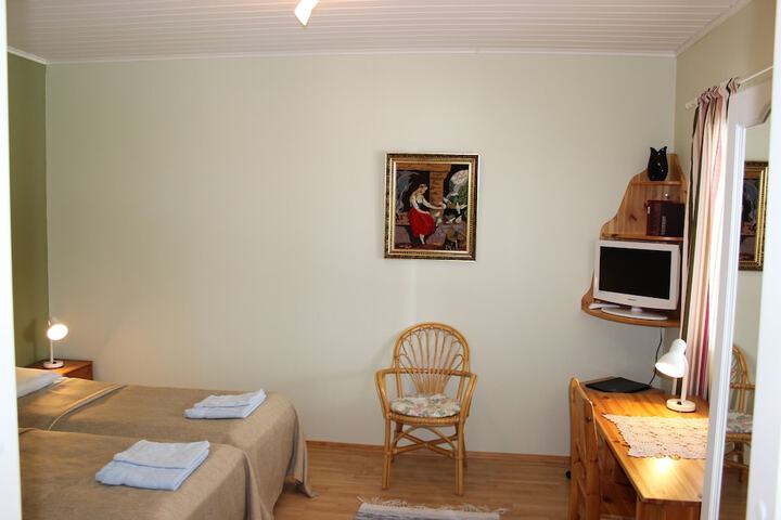 Room 11 of 137