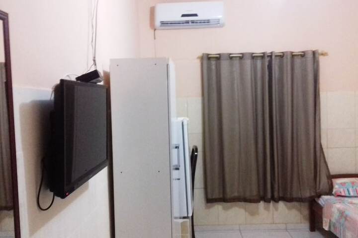 Room 3 of 37