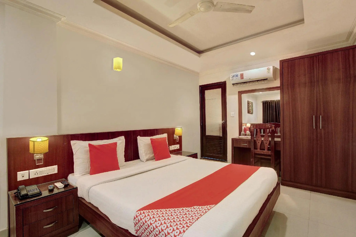 Room 3 of 12