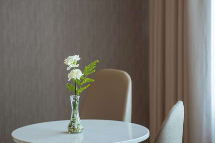 Room 28 of 49