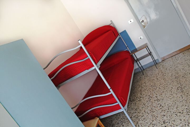 Room 9 of 39
