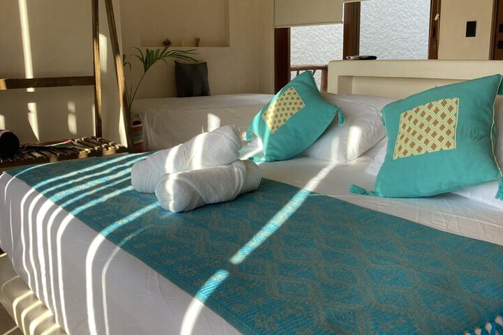 Room 28 of 90