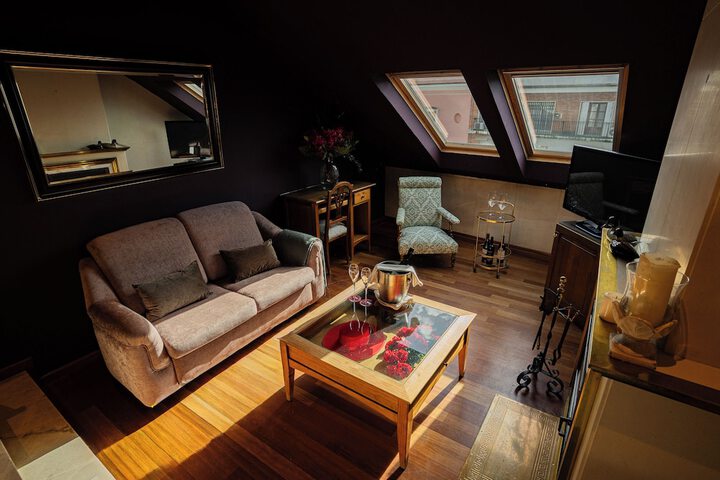 Room 19 of 43
