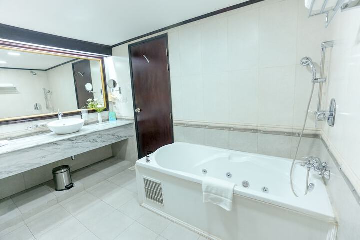 Room 132 of 258