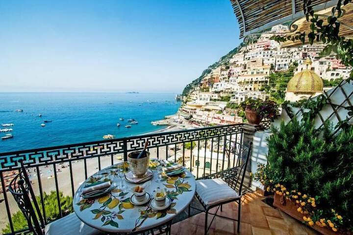 Dining 96 of 106
