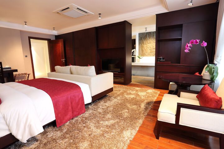 Arunreas Hotel