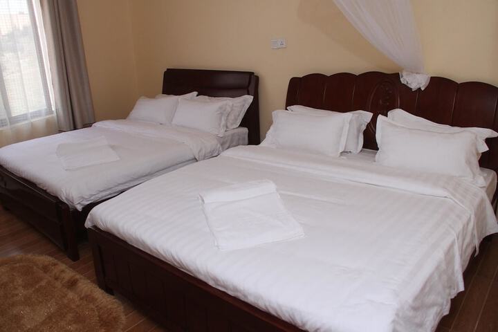 Room 2 of 29
