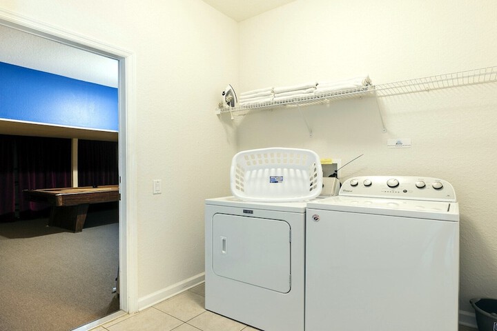 Room 351 of 710