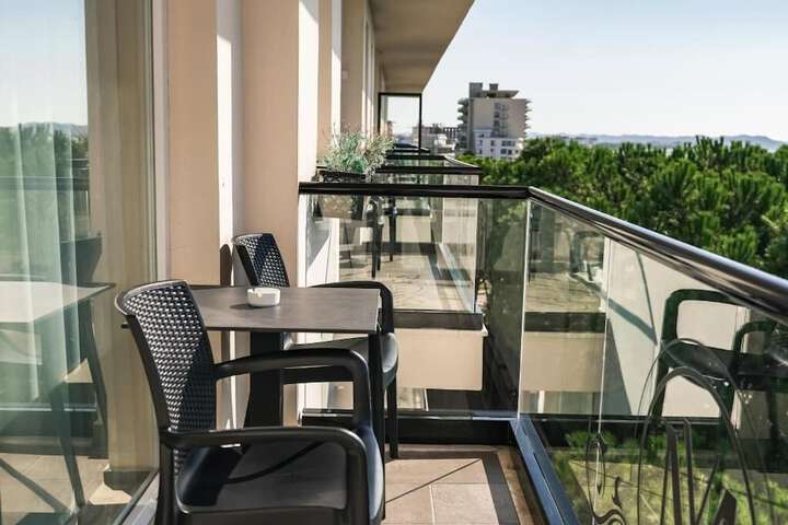Terrace/Patio 98 of 182