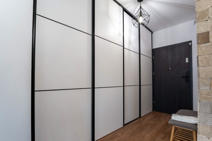 Room 72 of 653