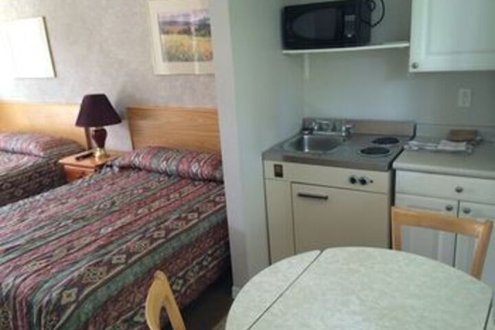 Room 12 of 19