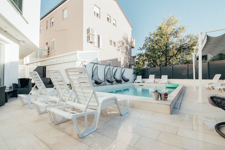 Pool 36 of 54