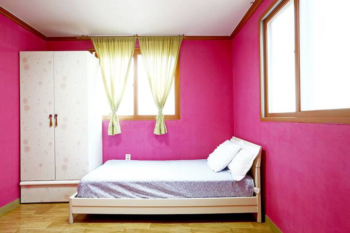 Room 97 of 111